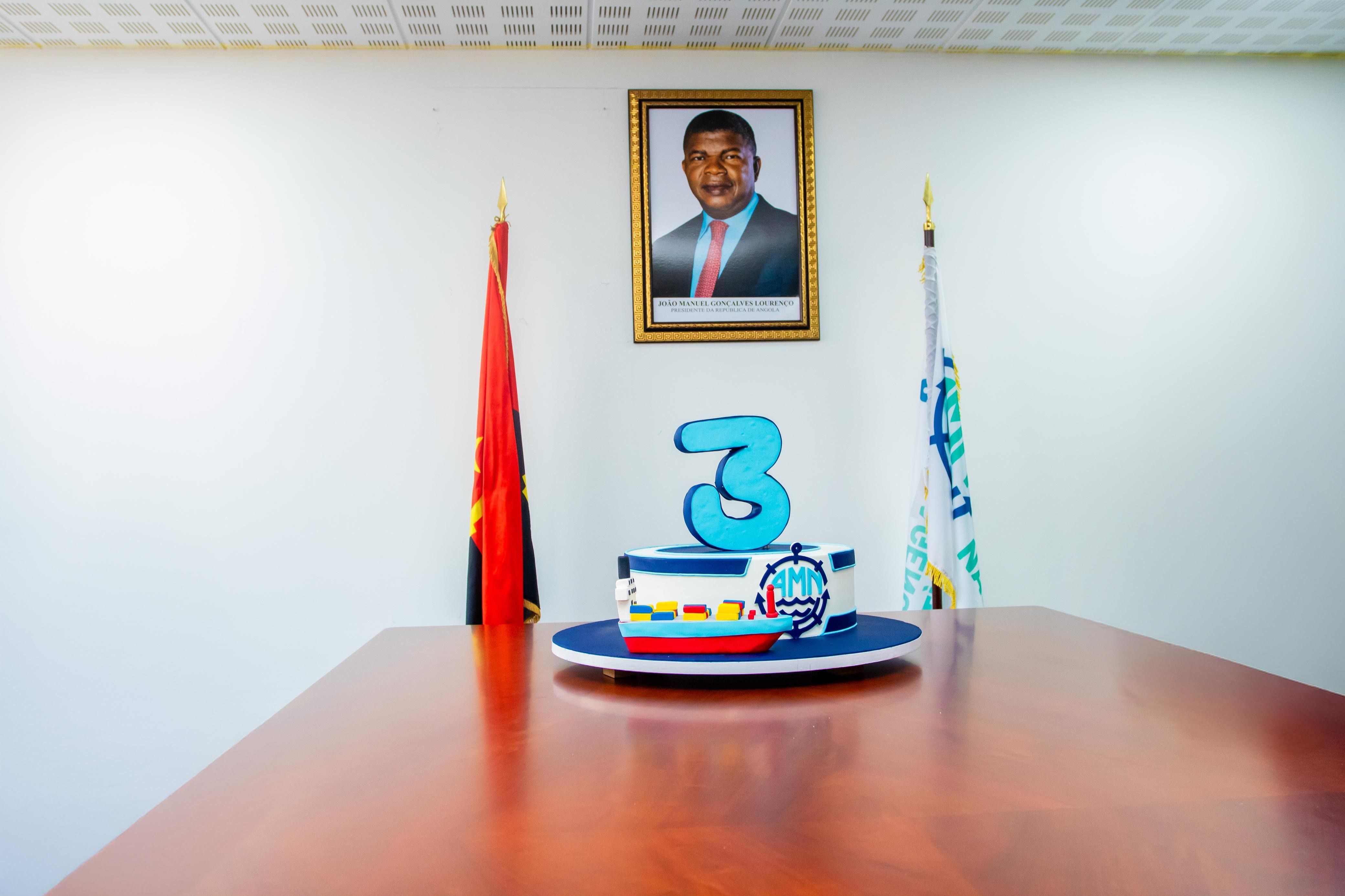 <br />
<b>Notice</b>:  Undefined index: title in <b>/home/gov/public_html/portais-governo-producao/themes/portalweb/galeria-itens.php</b> on line <b>148</b><br />
